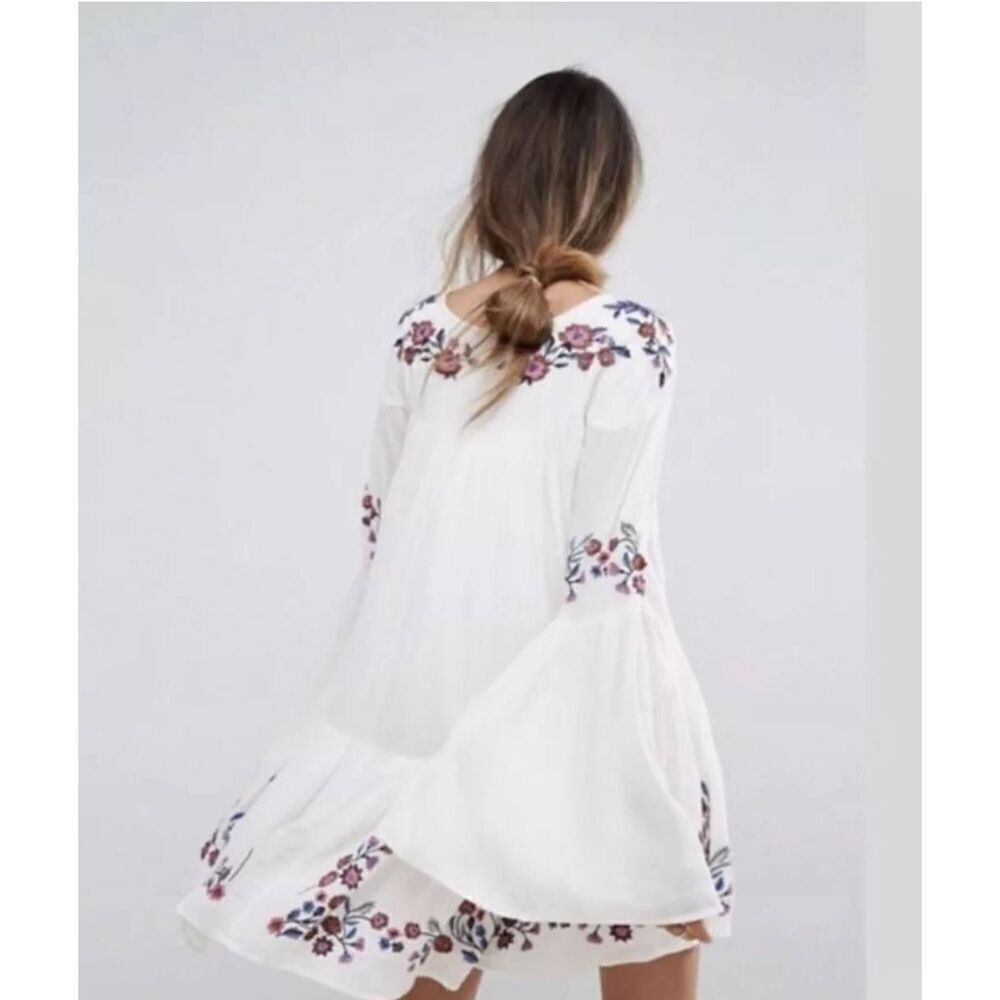Free People Te amo White Embroidered Boho Tunic Mini Dress Top Bell Sleeves S - Picture 2 of 10